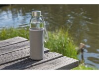 Glasflasche mit Neopren-Sleeve grau